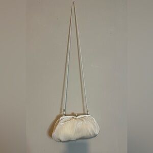 Vanessa vintage clutch/Crossbody Bag satin pleated cream